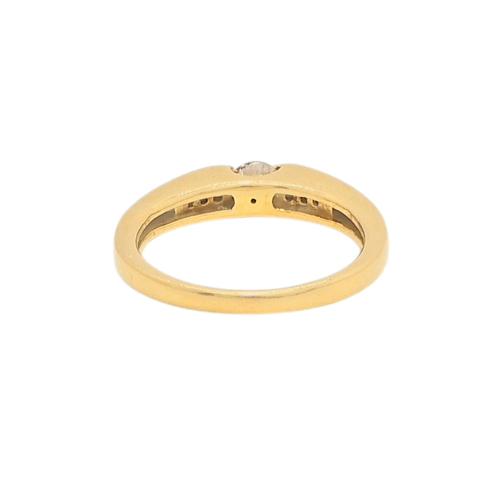 18K Yellow Gold 0.229ct & 0.04ct Diamond Ring