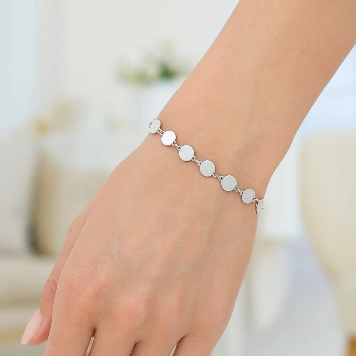 14k Bracelet with Polished Circles (3.90 mm)