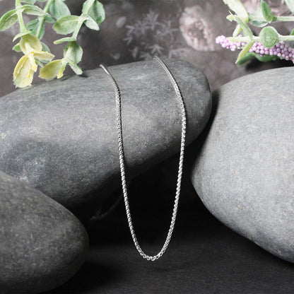 18k White Gold Round Wheat Chain