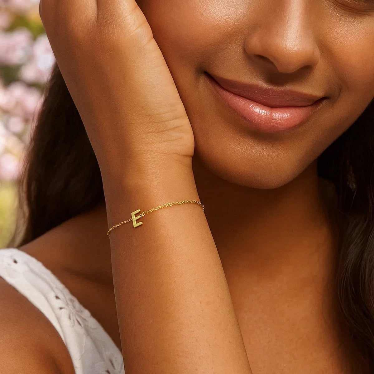 14K Yellow Gold Mini Initial E Bracelet