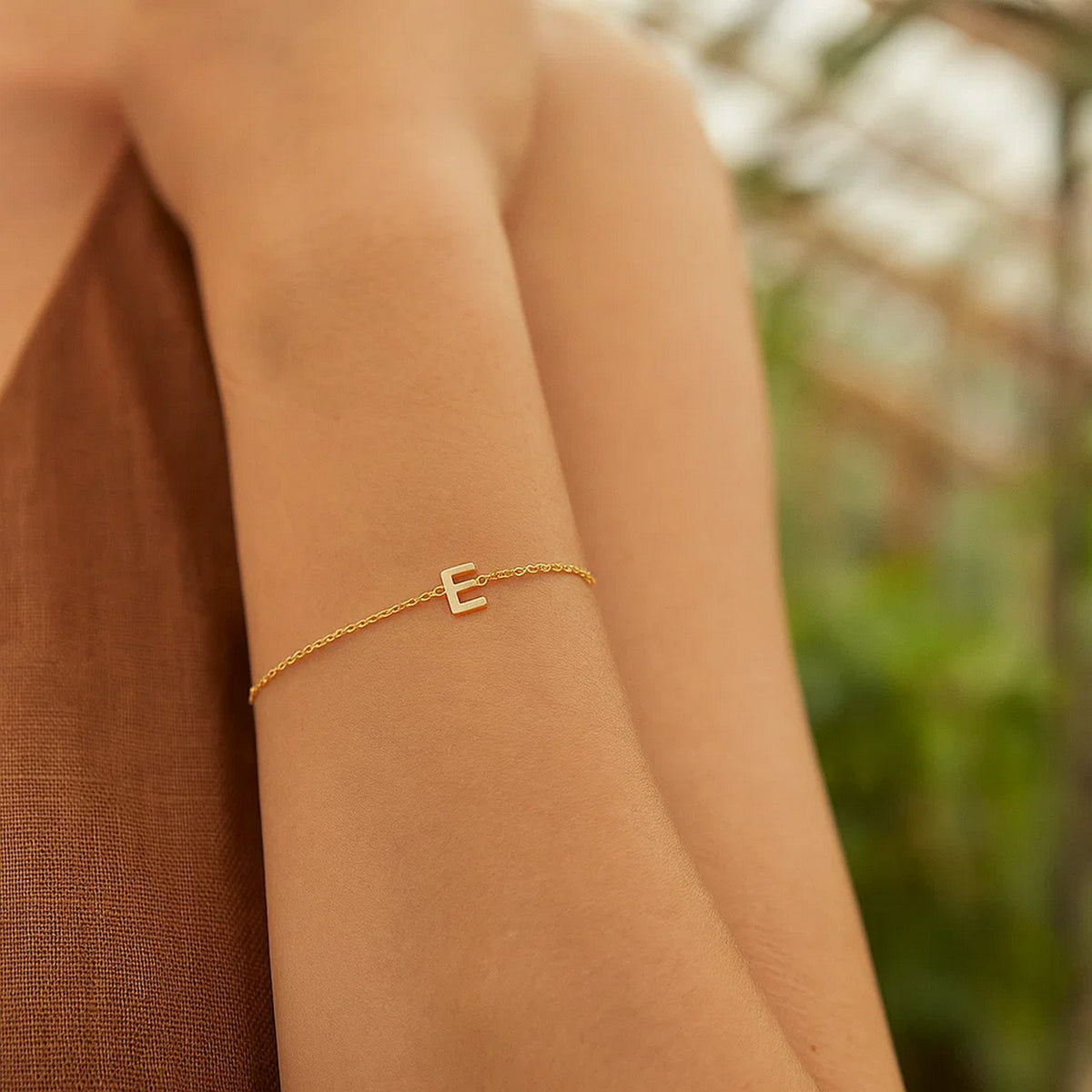 14K Yellow Gold Mini Initial E Bracelet