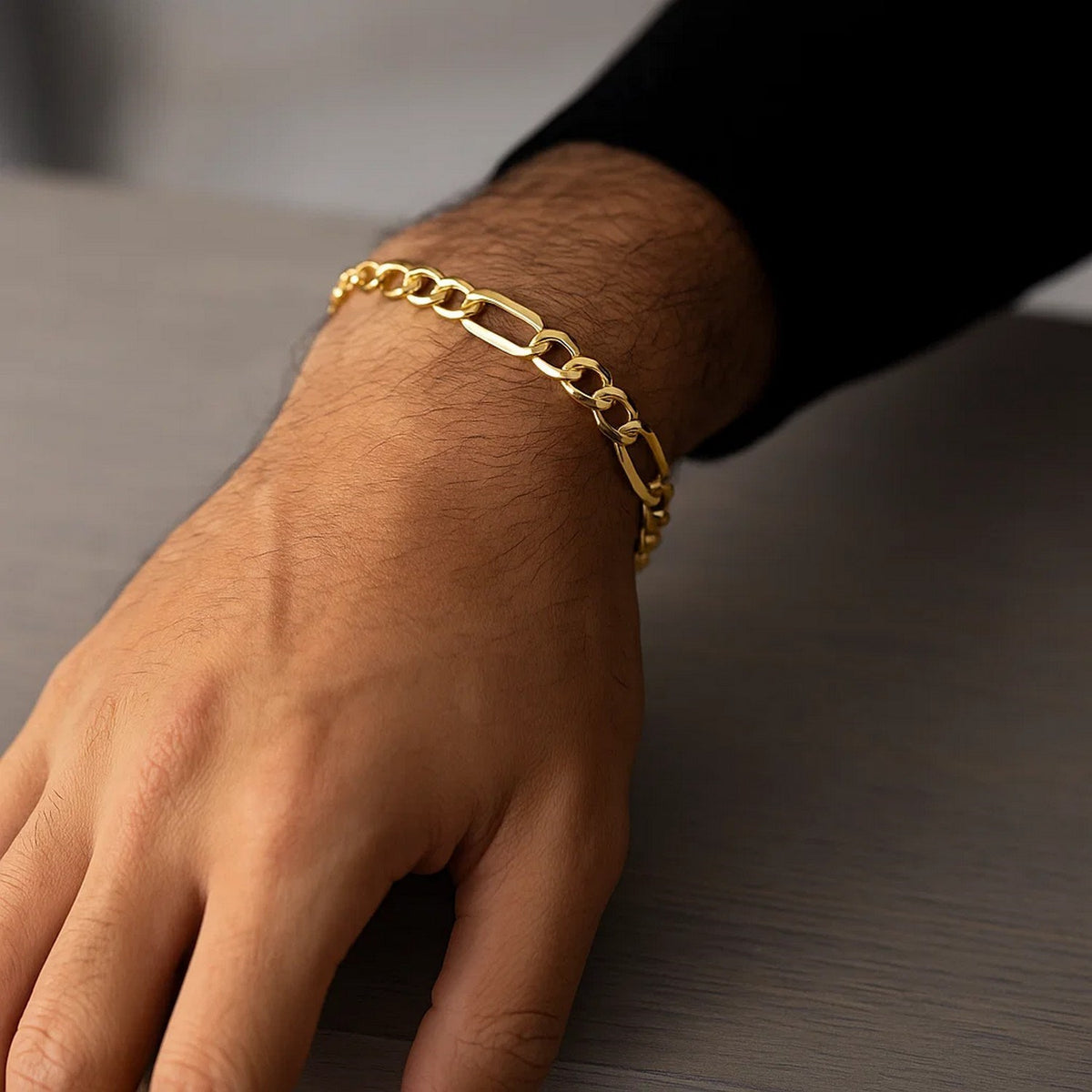 14k Yellow Gold Lite Figaro Bracelet (4.70 mm)