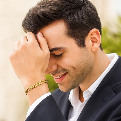 14k Yellow Gold Lite Figaro Bracelet (4.70 mm)