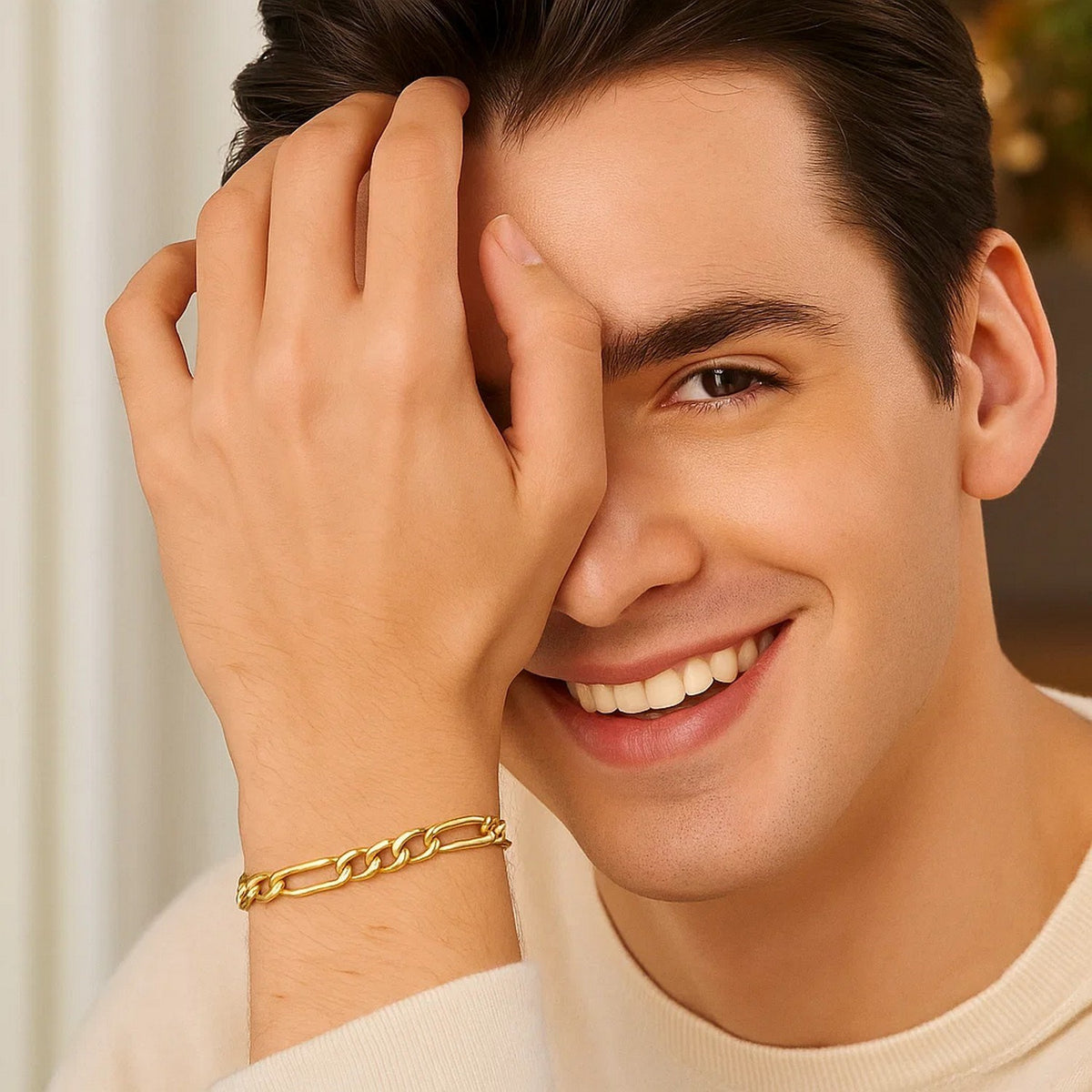 14k Yellow Gold Lite Figaro Bracelet (4.70 mm)