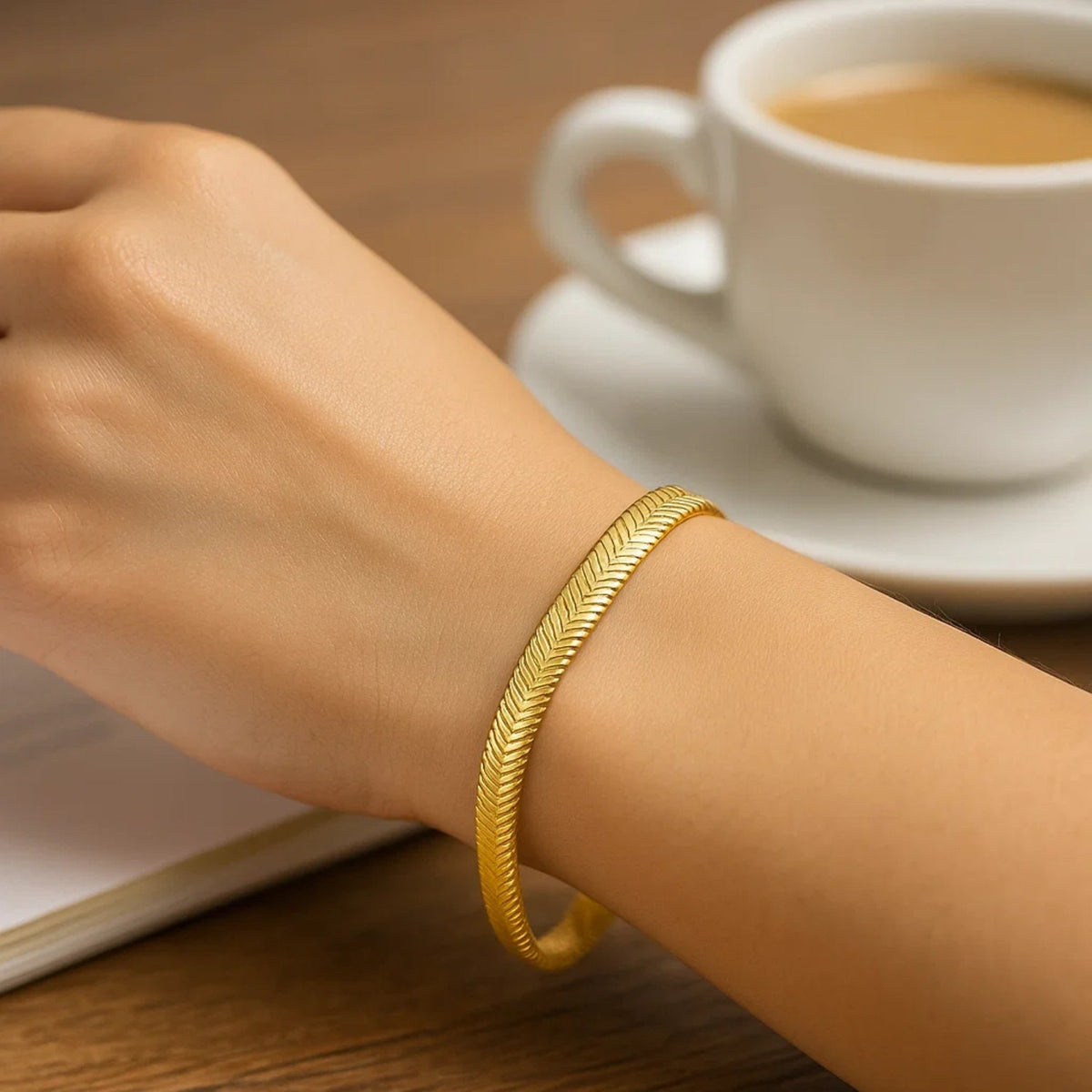 14K Yellow Gold Oval Snake Chain Bracelet (5.30 mm)