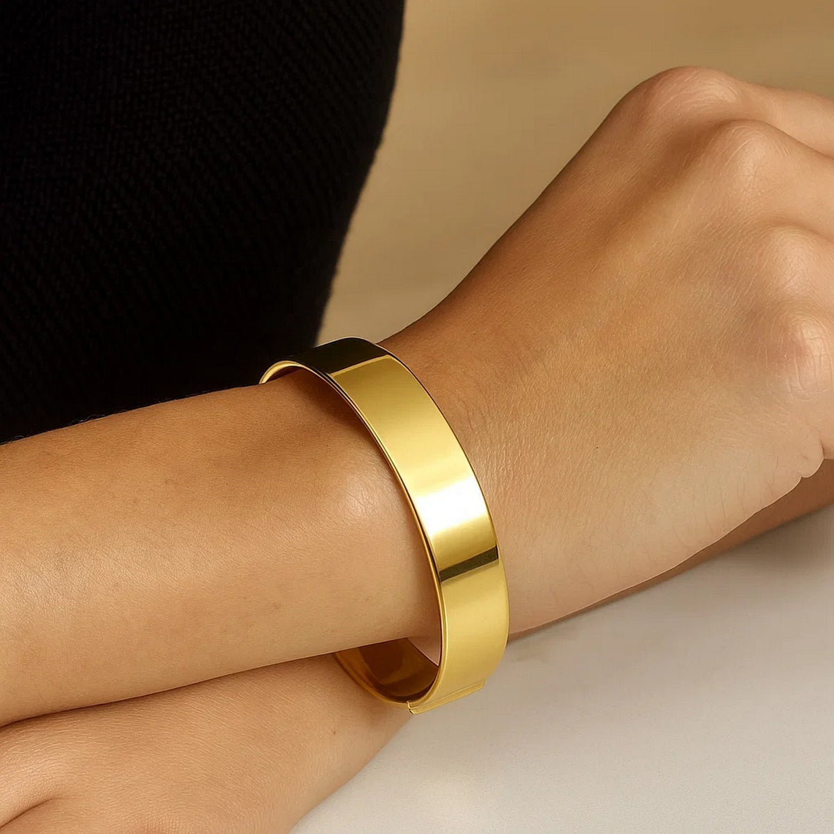 Designer Medium Width Bracelet in 14K Yellow Gold (14.50 mm)