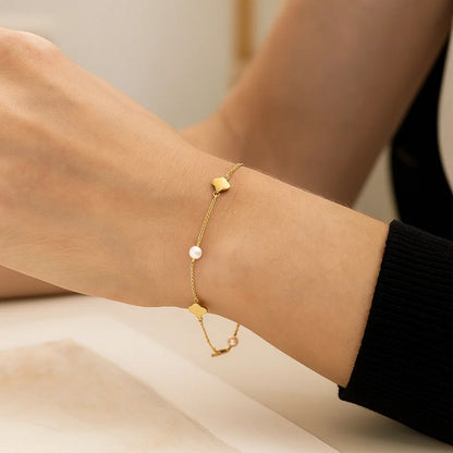 14k Yellow Gold Pearl Clover Bracelet
