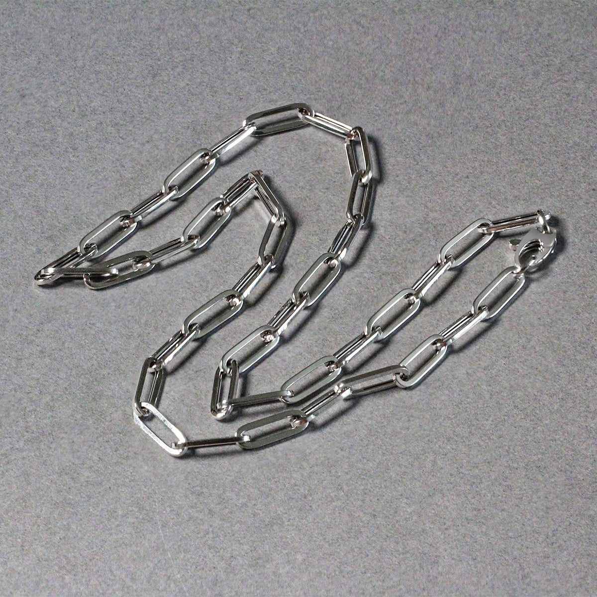 14k White Gold Bold Paperclip Chain