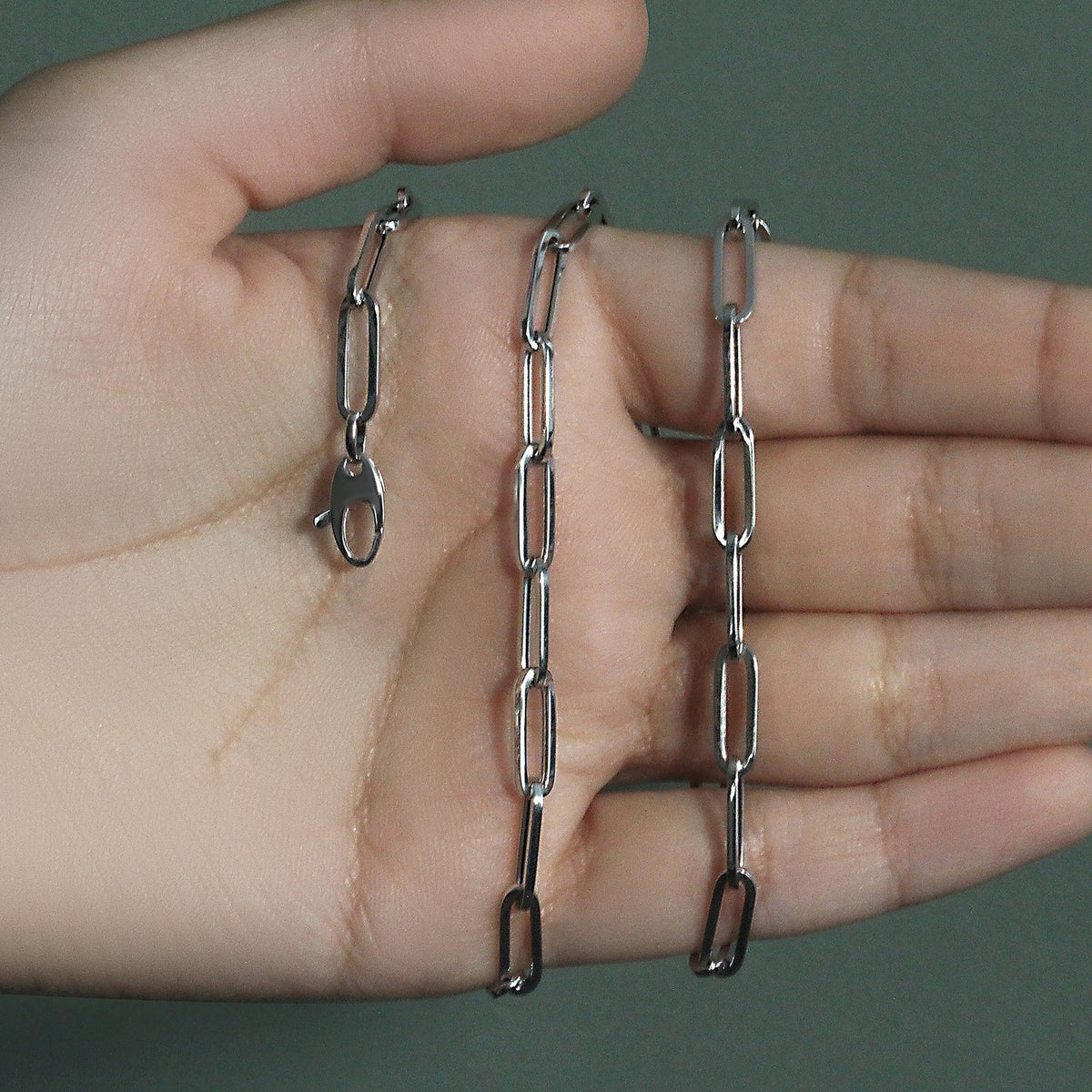 14k White Gold Bold Paperclip Chain