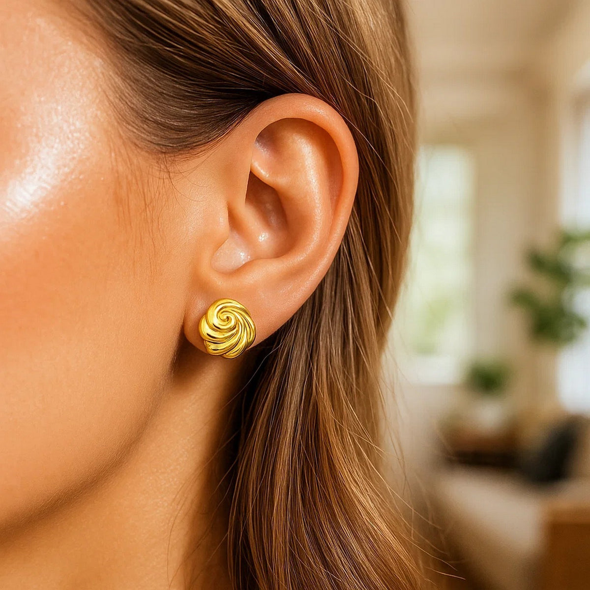 14K Yellow Gold Swirl Knot Stud Earrings