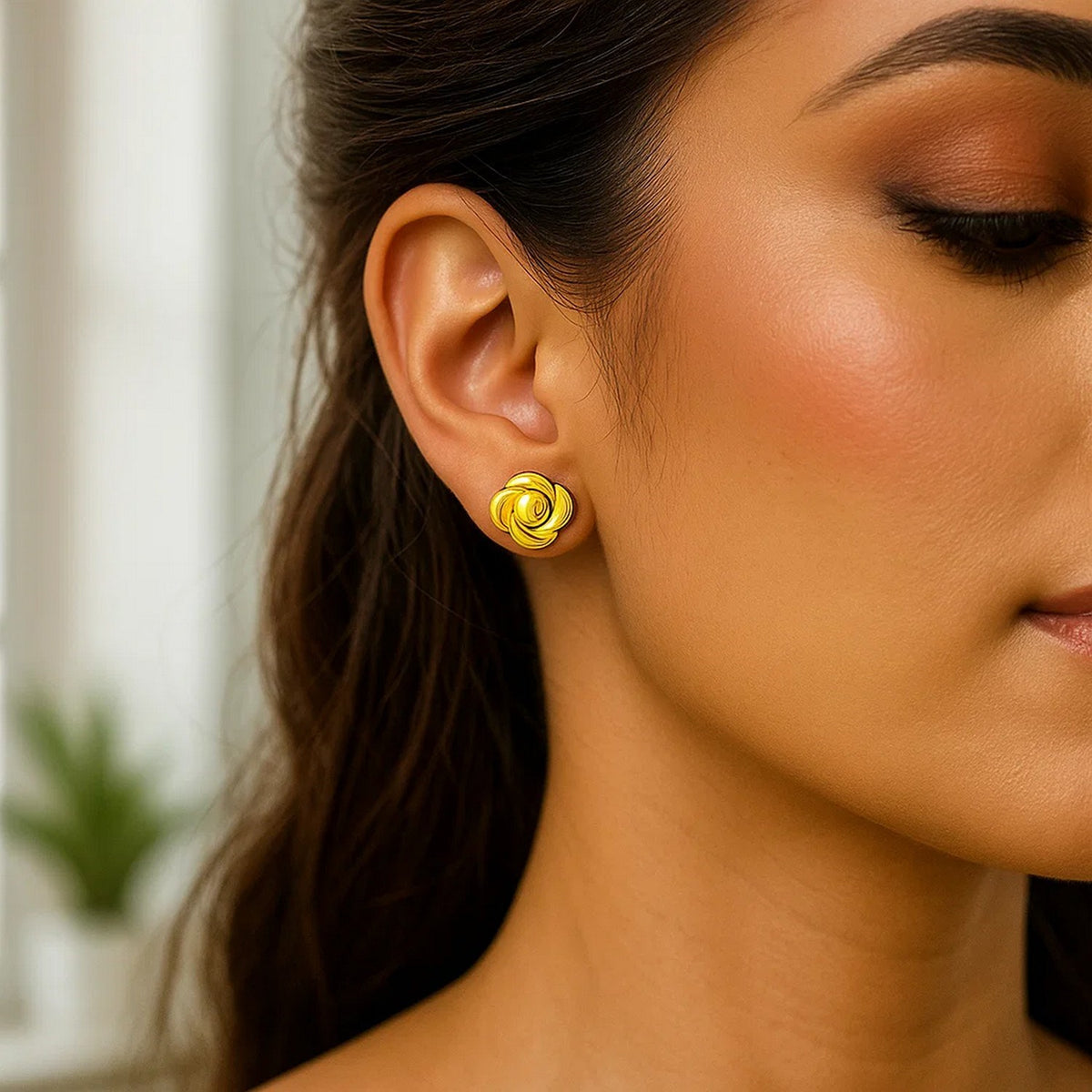 14K Yellow Gold Floral Stud Earrings