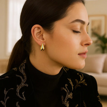 14k Yellow Gold Small Raindrop Studs Earrings