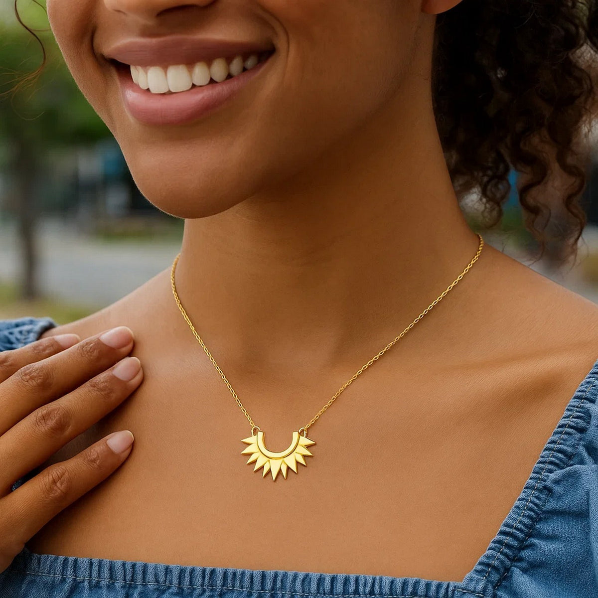 14k Yellow Gold Polished Sunburst Necklace