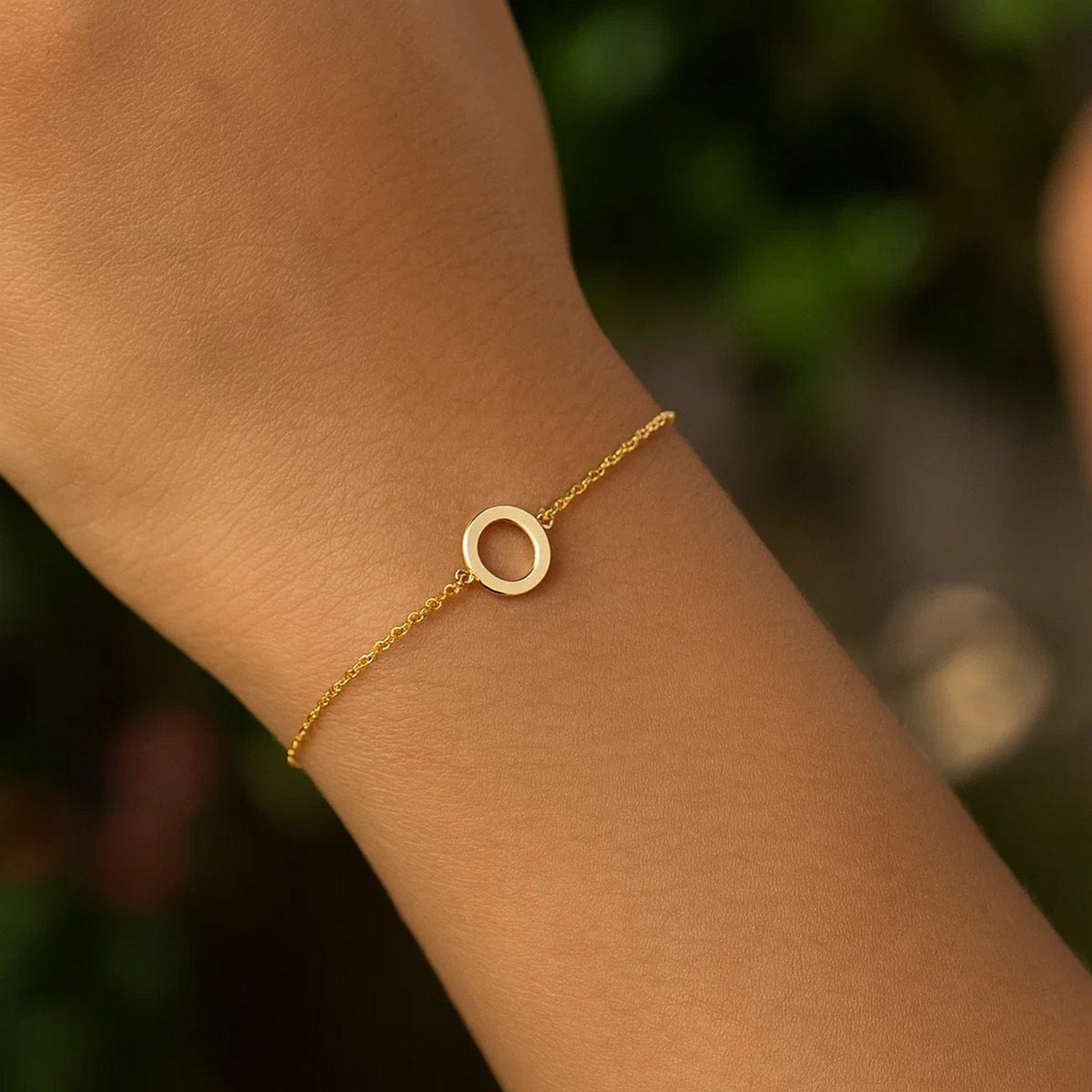 14K Yellow Gold Mini Initial O Bracelet