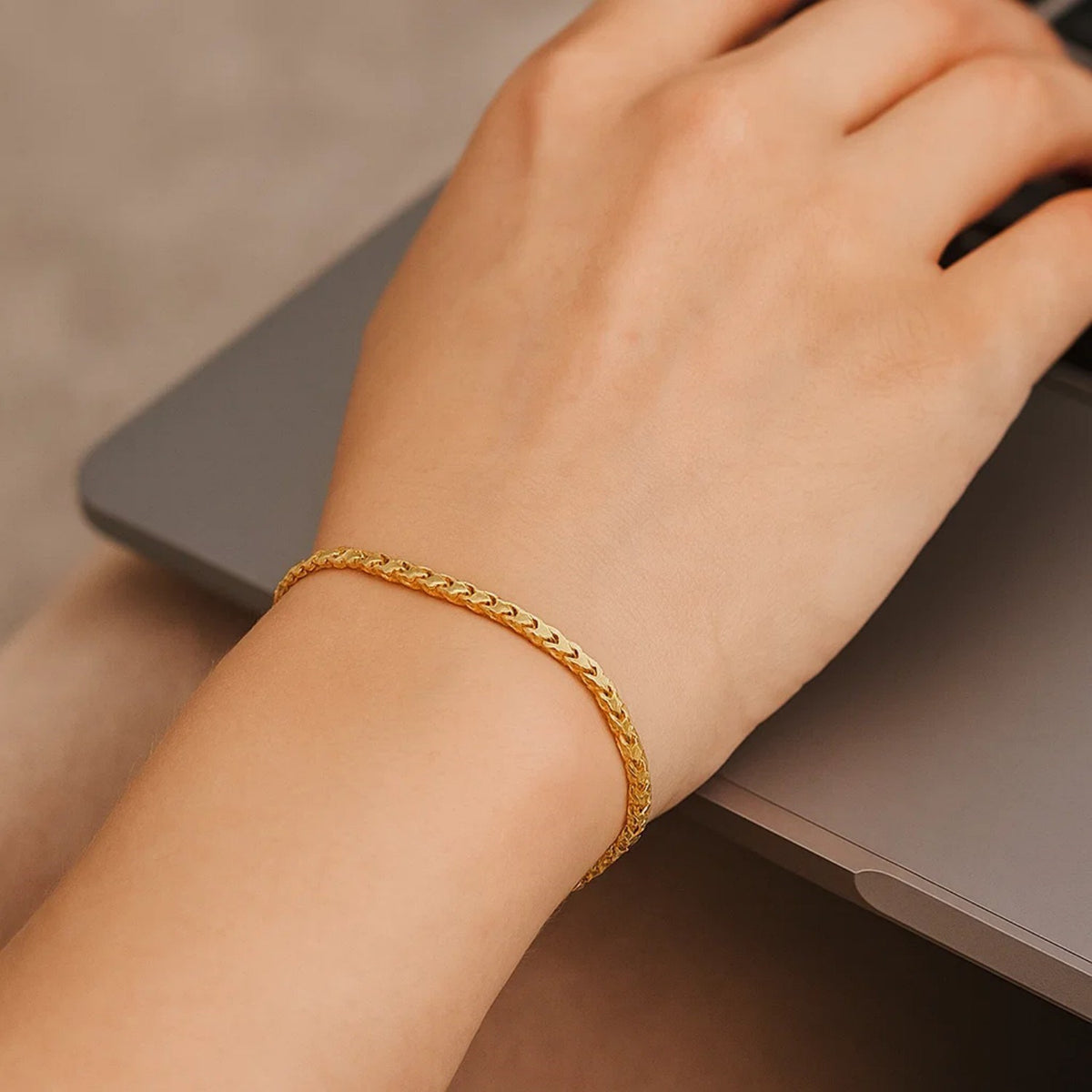 14k Yellow Gold Solid Diamond Cut Round Franco Bracelet (3.10 mm)