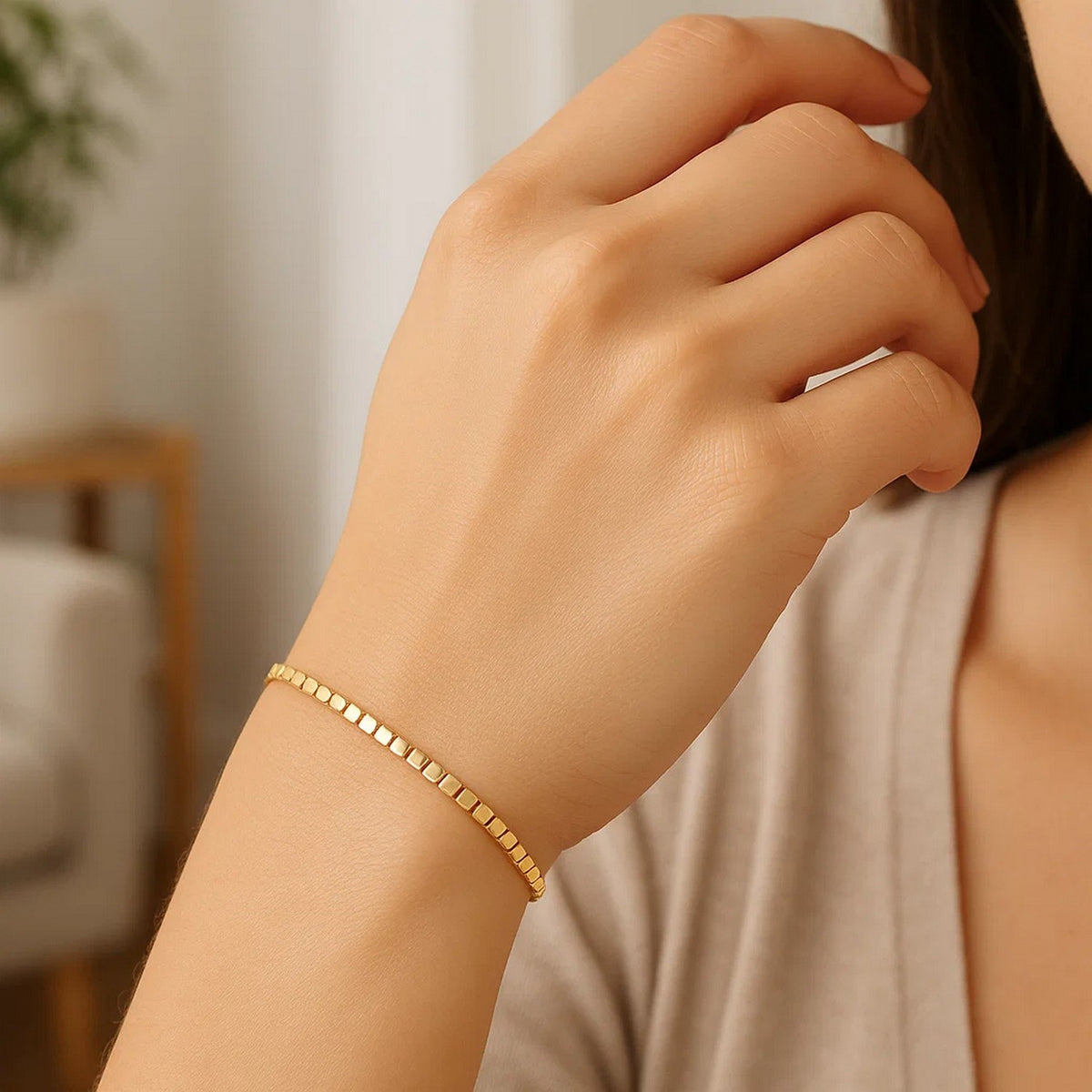 Mini Cube Bracelet in 14K Yellow Gold (2.60 mm)