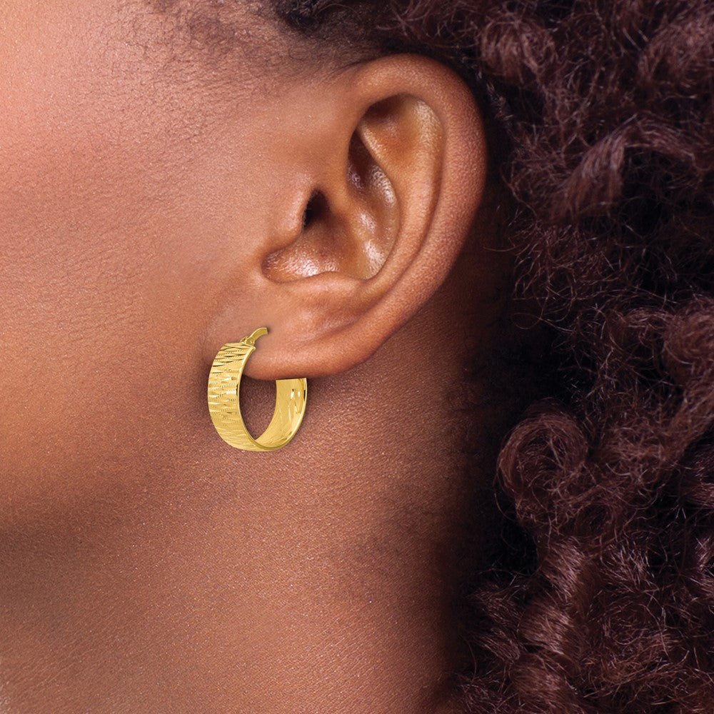 Polished and Diamond-cut Round Hoop Earrings - 6mm