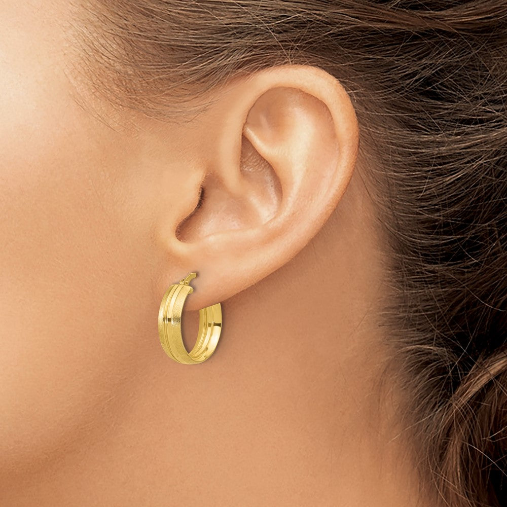 Polished and Satin Round Hoop Earrings - 1.93g